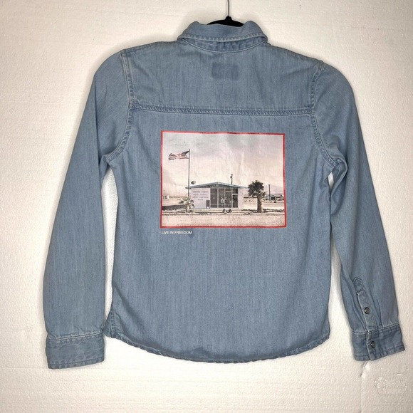 Zadig & Voltaire "Live in Freedom" Photo Print Post Office Jean Snap Front Shirt - Picture 1 of 6